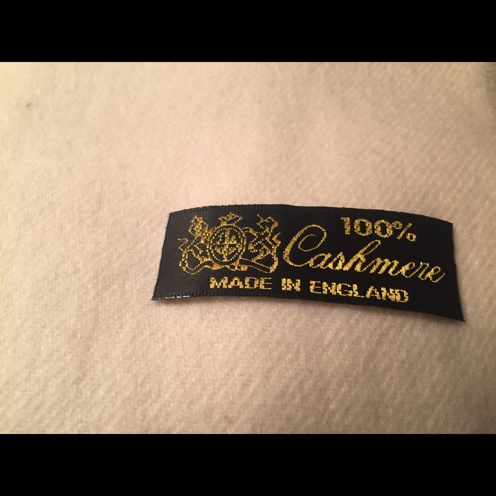 100% cashmere scarf